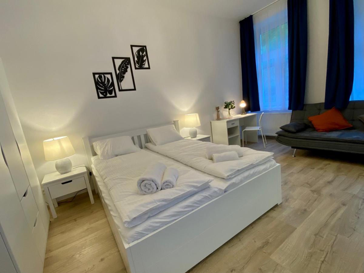 Top Class Apartments In Carlsbad Karlsbad Eksteriør billede