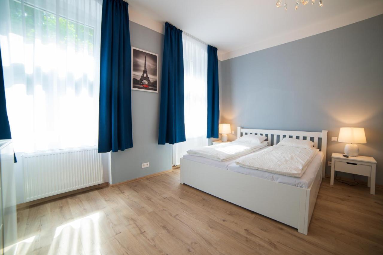 Top Class Apartments In Carlsbad Karlsbad Eksteriør billede