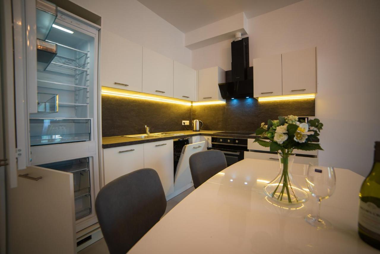 Top Class Apartments In Carlsbad Karlsbad Eksteriør billede