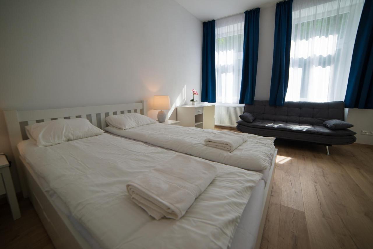 Top Class Apartments In Carlsbad Karlsbad Eksteriør billede