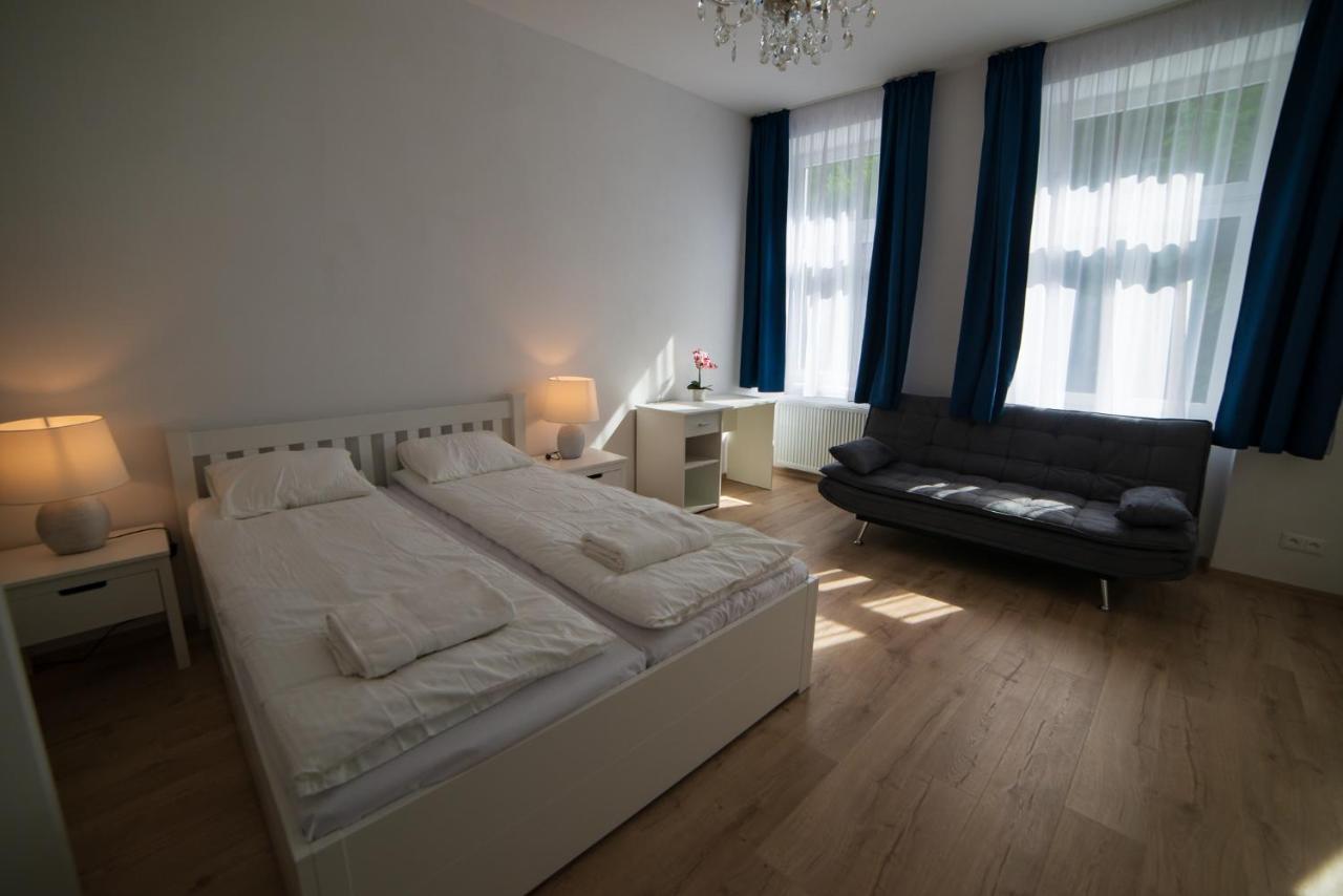 Top Class Apartments In Carlsbad Karlsbad Eksteriør billede