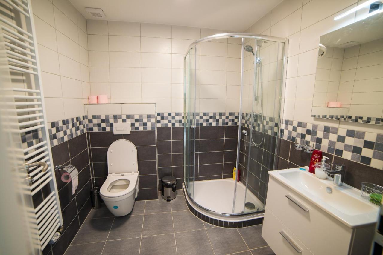 Top Class Apartments In Carlsbad Karlsbad Eksteriør billede